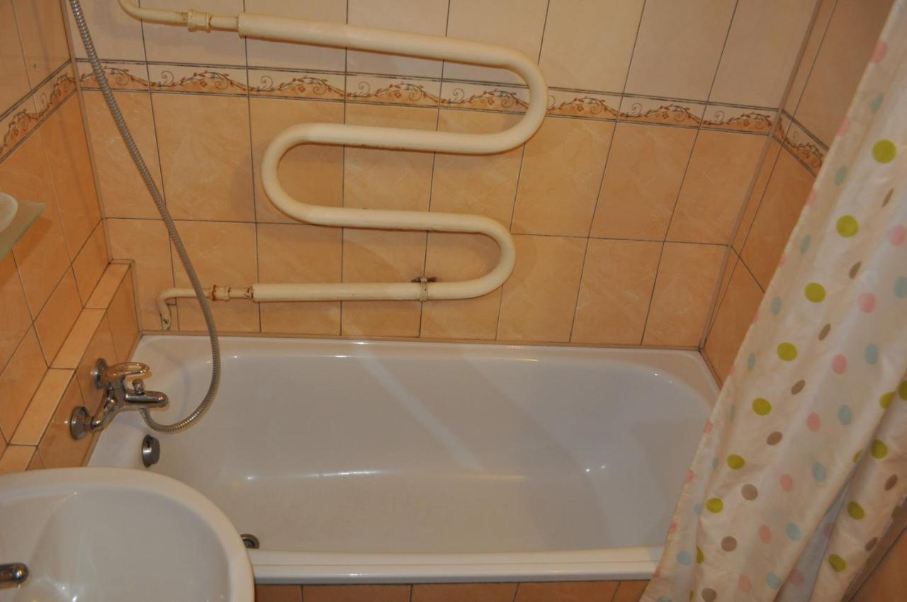 Apartment For Rent Reasonable Price Kremenčuk Esterno foto